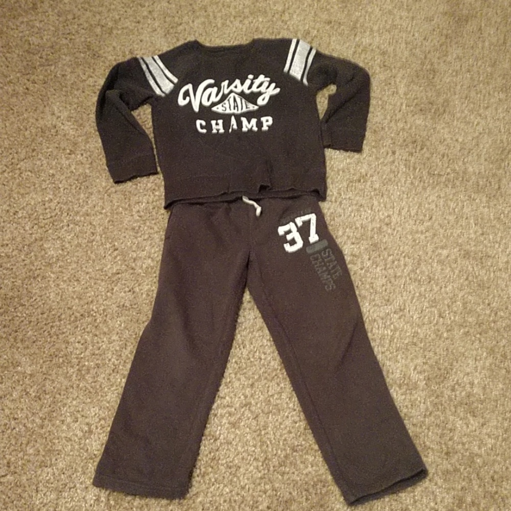 Sweatshirt/Pant Set size 7